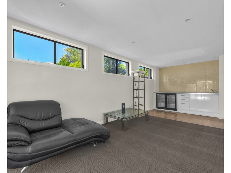 17 Kemble Street, Clayfield QLD 4011