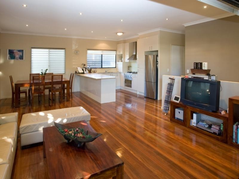 33 Clowes Lane, Newmarket QLD 4051