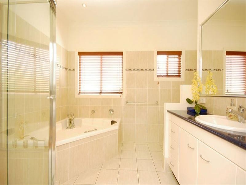 40 Campbell Street, Windsor QLD 4030