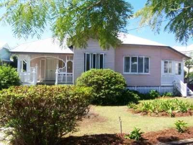 16 Roseby Avenue, Clayfield QLD 4011