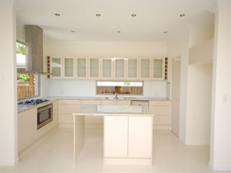 10 Harding Street, Hendra QLD 4011