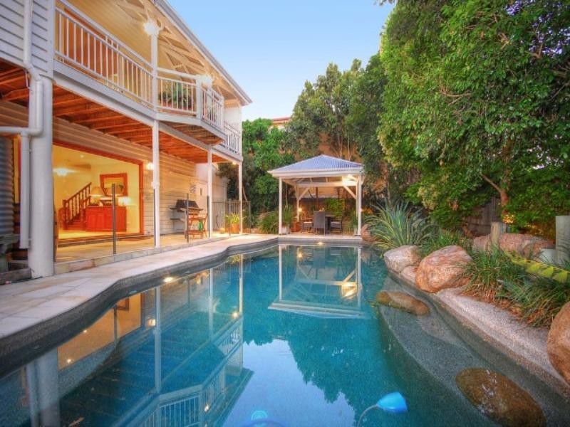 32 Nelson Street, Wooloowin QLD 4030