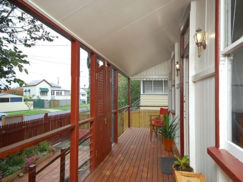 77 Allen Street, Hamilton QLD 4007