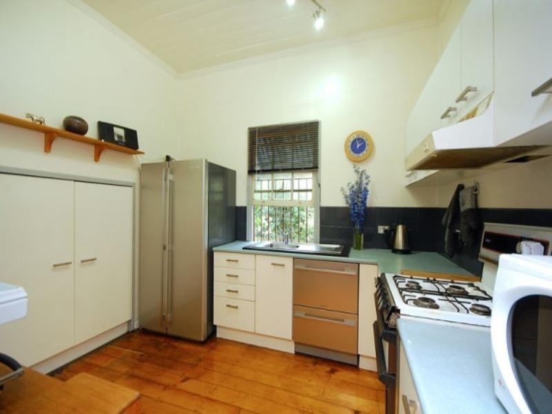 77 Allen Street, Hamilton QLD 4007