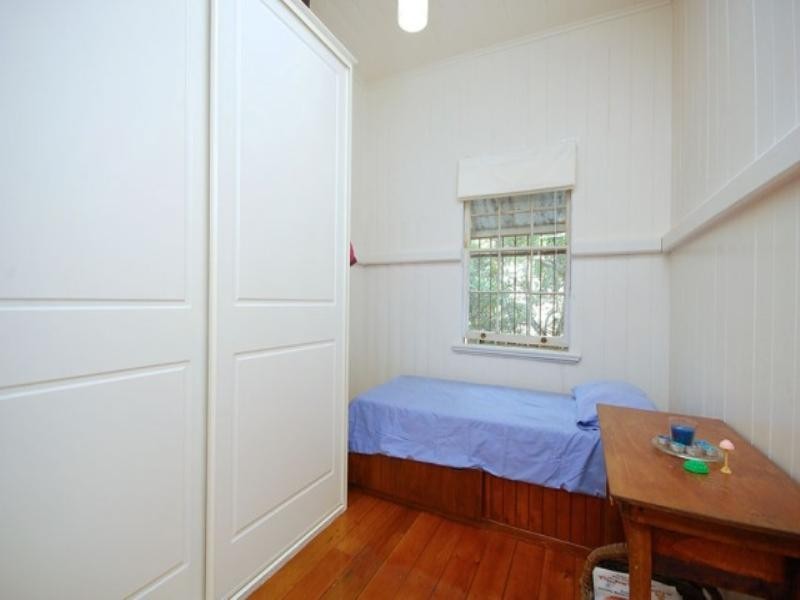 77 Allen Street, Hamilton QLD 4007