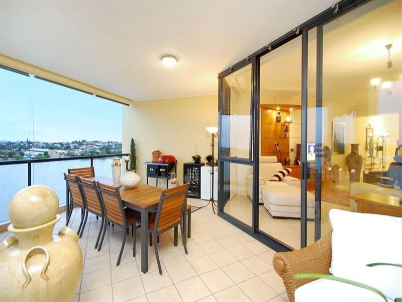 30/27 Harbour Road, Hamilton QLD 4007