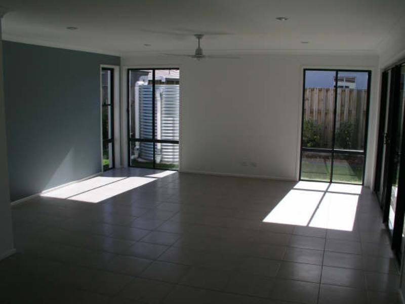 83 Churchill Circuit, Banyo QLD 4014