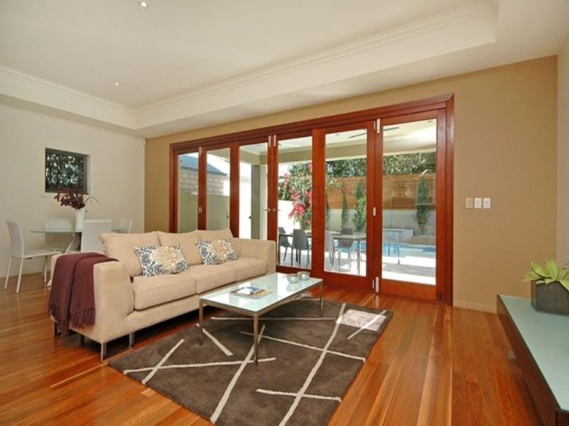 28 Derby Street, Hendra QLD 4011