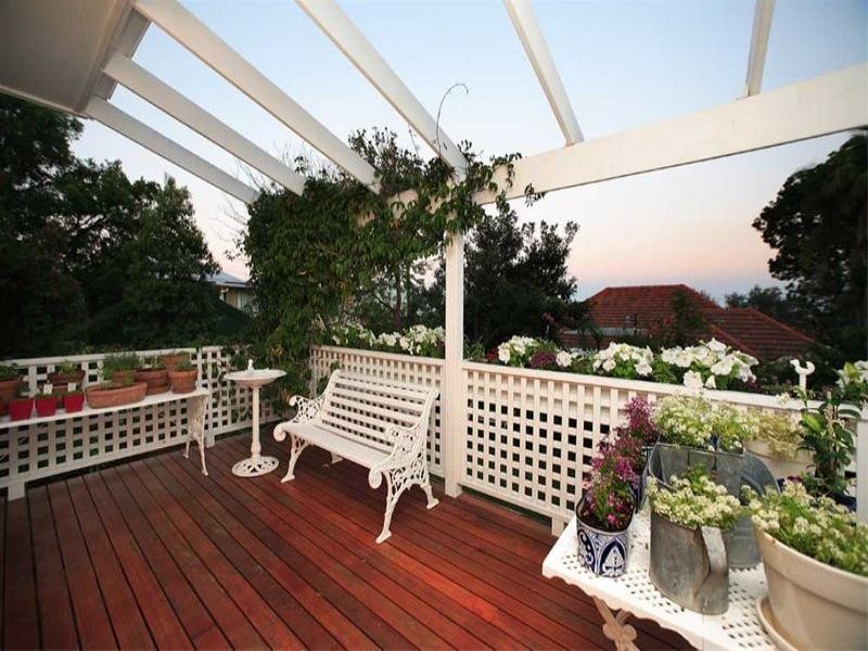 73 Riverview Terrace, Hamilton QLD 4007