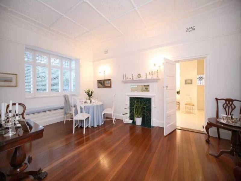 73 Riverview Terrace, Hamilton QLD 4007