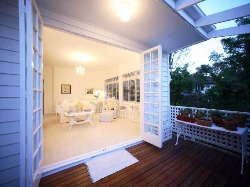 73 Riverview Terrace, Hamilton QLD 4007