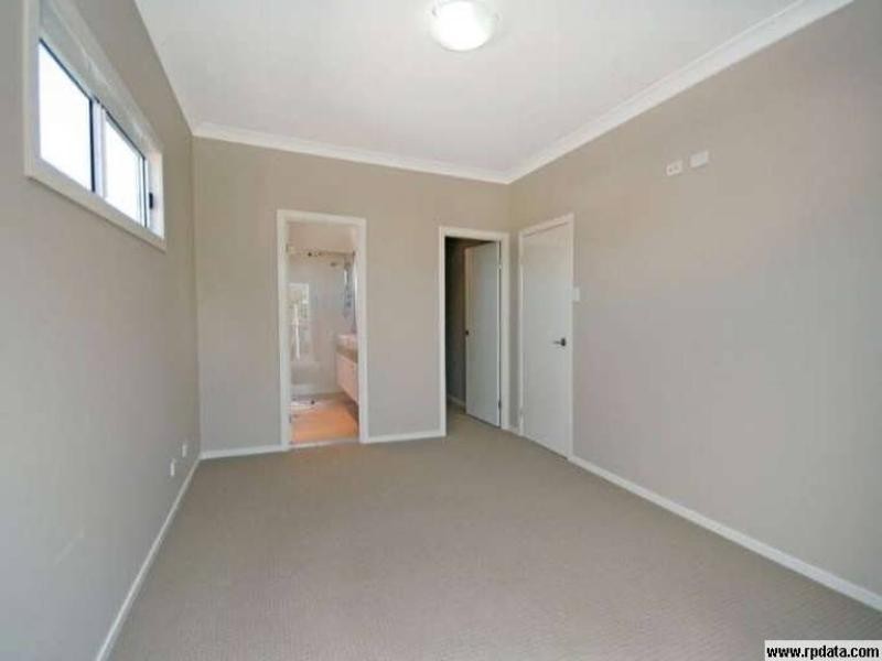 15A Eighth Avenue, Kedron QLD 4031