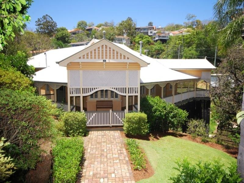 43 Crescent Road, Hamilton QLD 4007