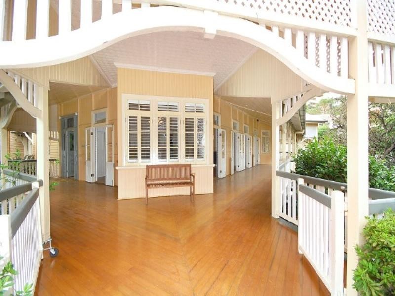 43 Crescent Road, Hamilton QLD 4007