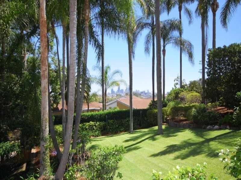 43 Crescent Road, Hamilton QLD 4007