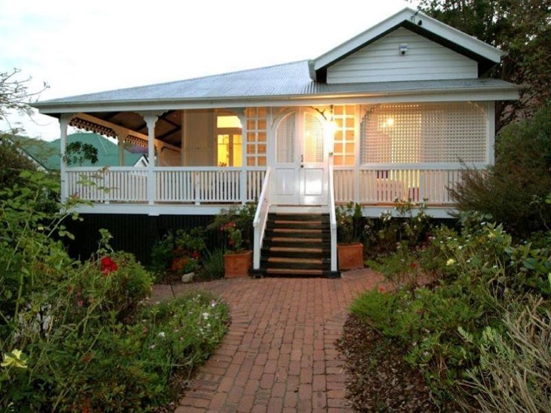 17 Barlow Street, Clayfield QLD 4011