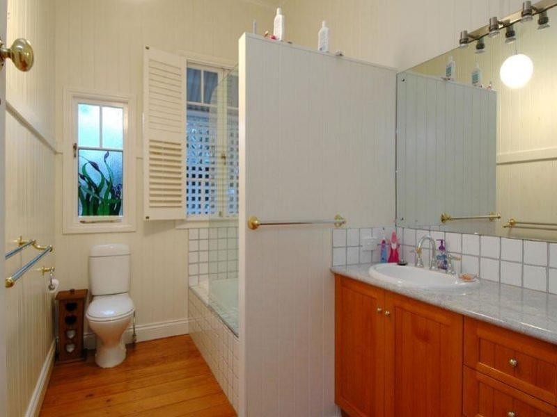 17 Barlow Street, Clayfield QLD 4011