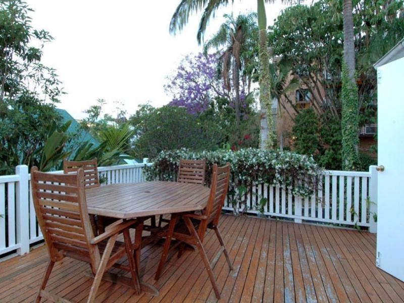 17 Barlow Street, Clayfield QLD 4011