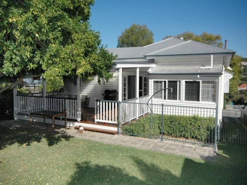 24 Brooke Street, Clayfield QLD 4011