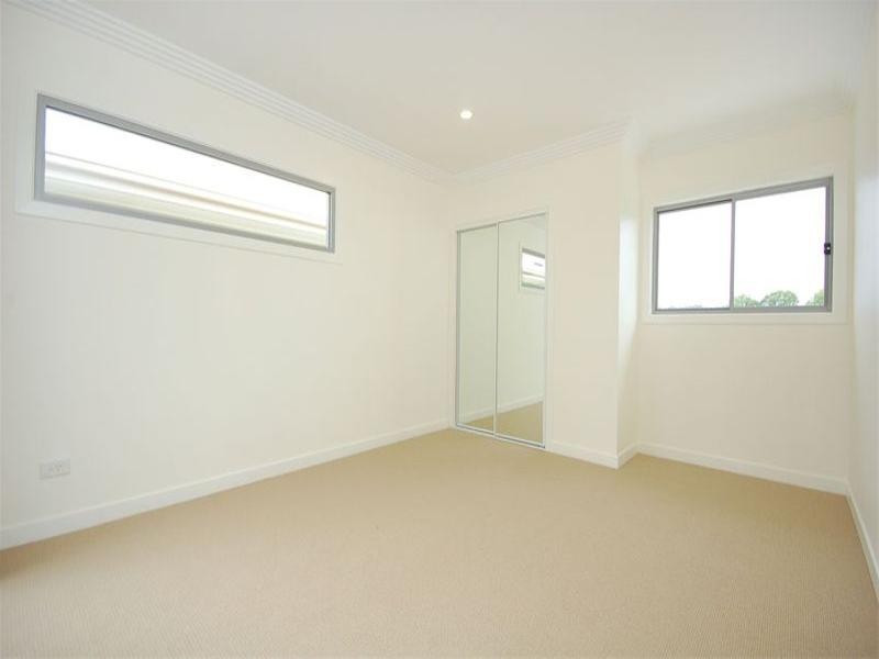 12 Harding Street, Hendra QLD 4011