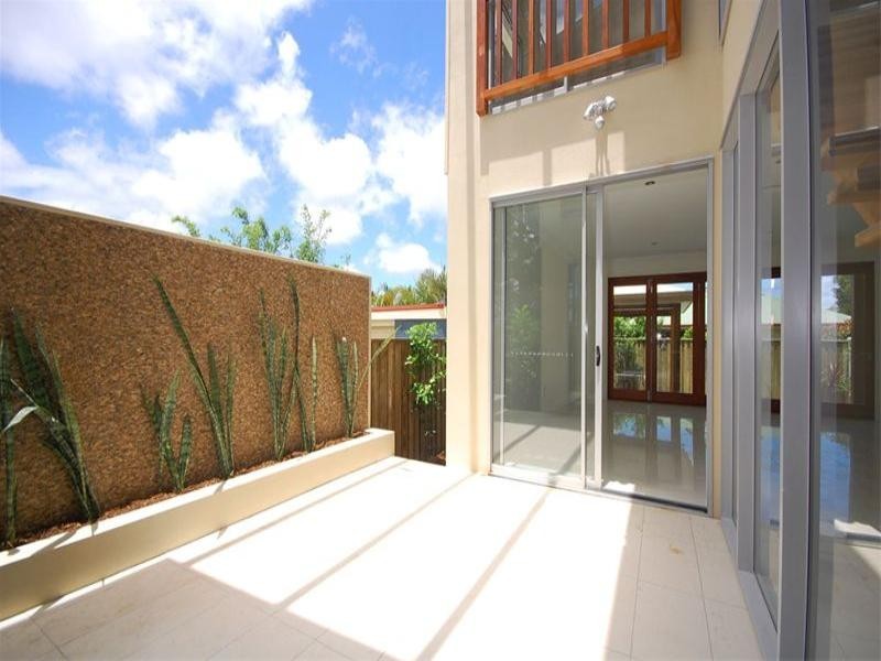 10 Harding Street, Hendra QLD 4011