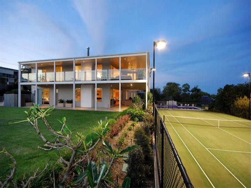 3 Southerden Avenue, Grange QLD 4051