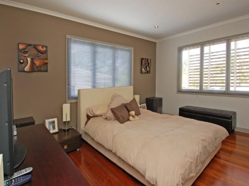 19 Marford Street, Chermside West QLD 4032