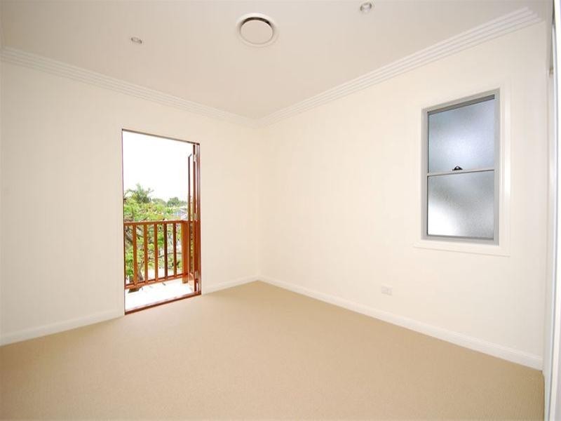 10 Harding Street, Hendra QLD 4011