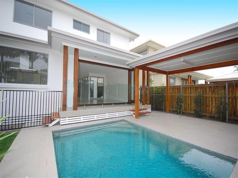 12 Harding Street, Hendra QLD 4011