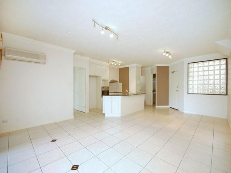 8/47 Racecourse Road, Hamilton QLD 4007