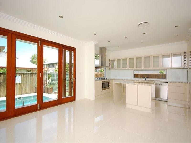 10 Harding Street, Hendra QLD 4011