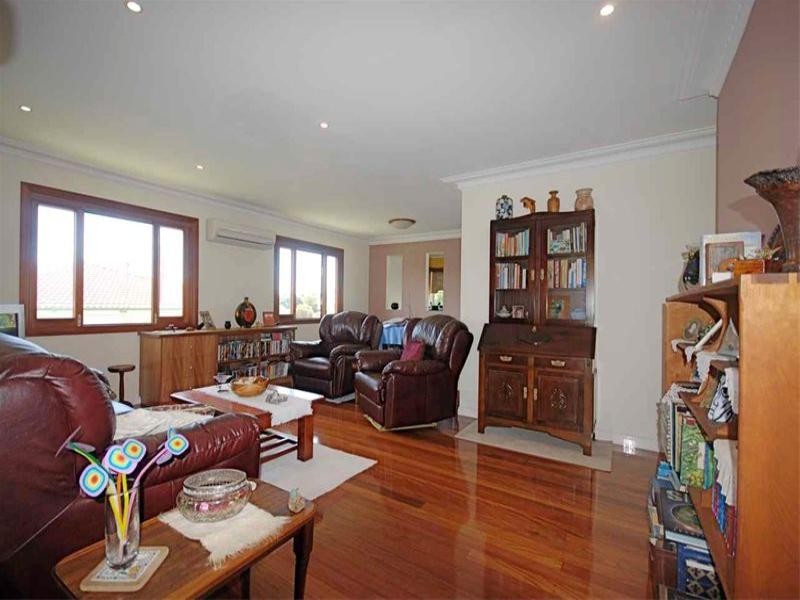 15 Geraldine Street, Wavell Heights QLD 4012