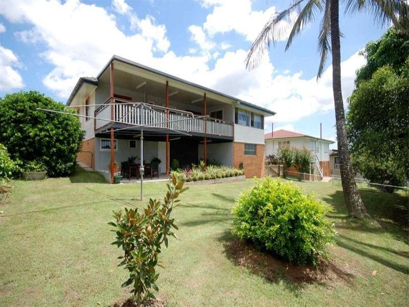 15 Geraldine Street, Wavell Heights QLD 4012