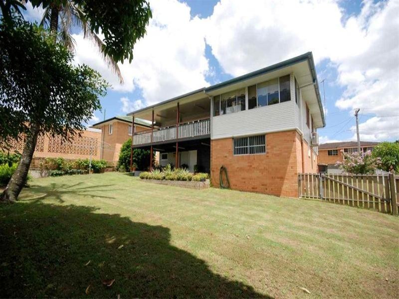 15 Geraldine Street, Wavell Heights QLD 4012