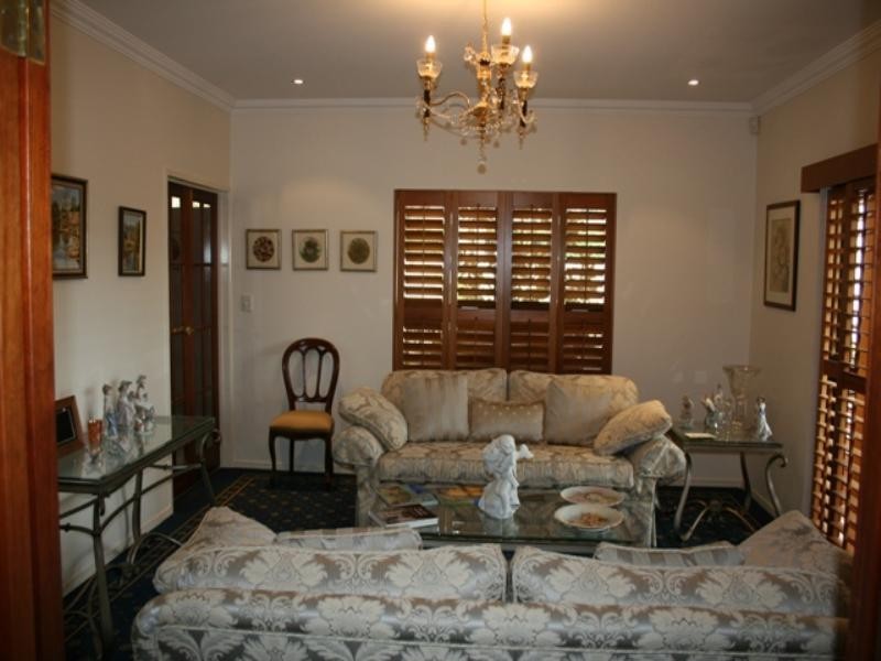 18 Beaufort Lane, Clayfield QLD 4011