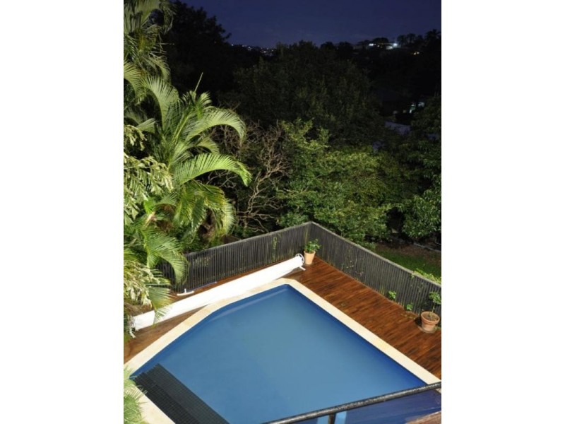 8 Pleasant Street, Red Hill QLD 4059