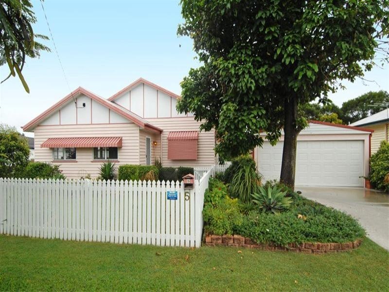 5 Golden Square, Hendra QLD 4011