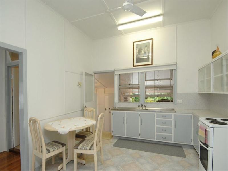 5 Golden Square, Hendra QLD 4011