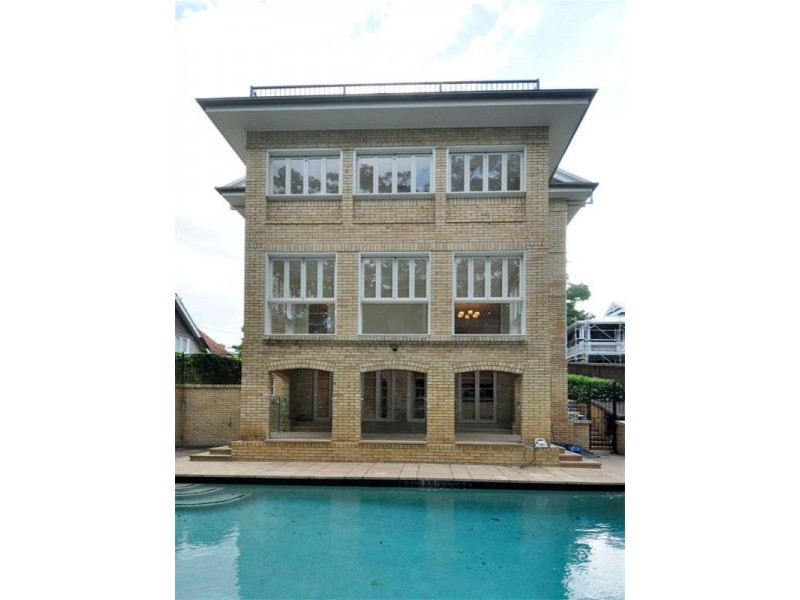 68 Markwell Street, Hamilton QLD 4007