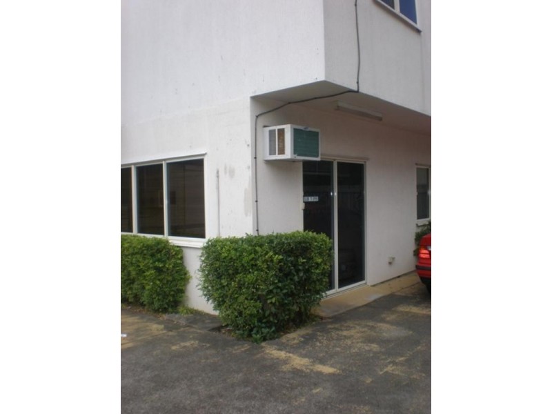 99 Racecourse Road, Ascot QLD 4007