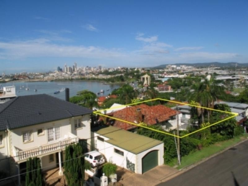 11 Dickson Terrace, Hamilton QLD 4007