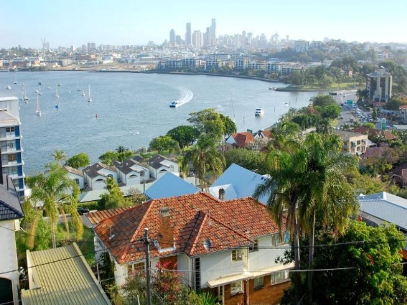 11 Dickson Terrace, Hamilton QLD 4007