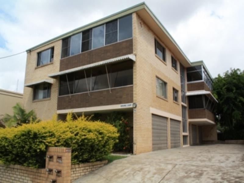 2/16 Wellington Street, Clayfield QLD 4011