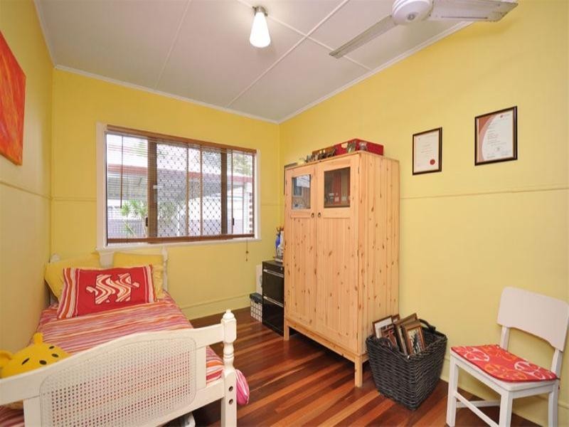 33 Ure Street, Hendra QLD 4011