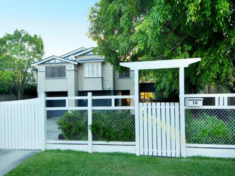 16 Pring Street, Hendra QLD 4011