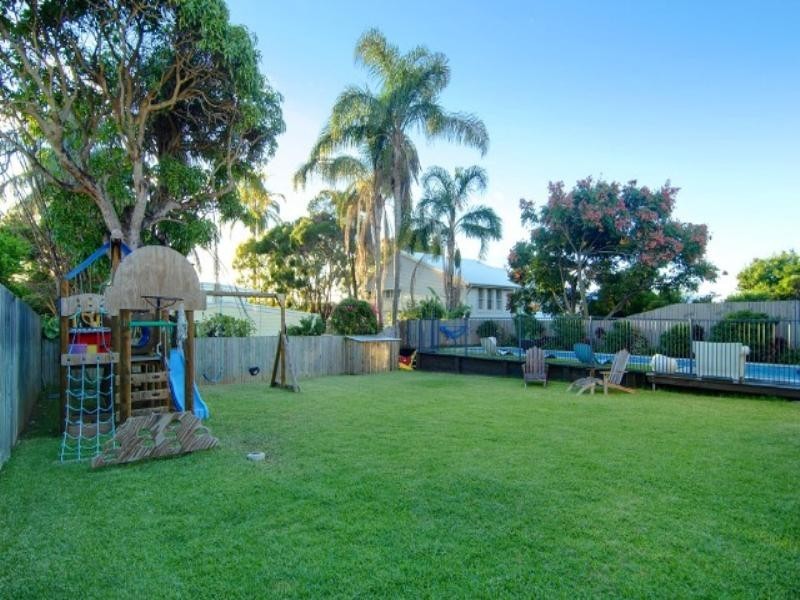 16 Pring Street, Hendra QLD 4011