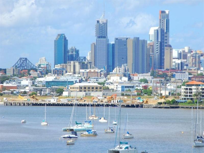 3 55 Hillside Crescent, Hamilton QLD 4007