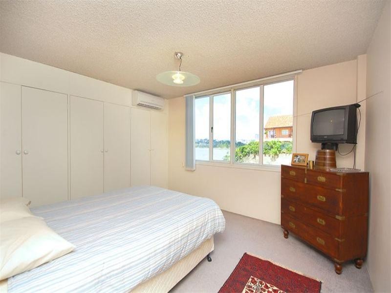 3 55 Hillside Crescent, Hamilton QLD 4007