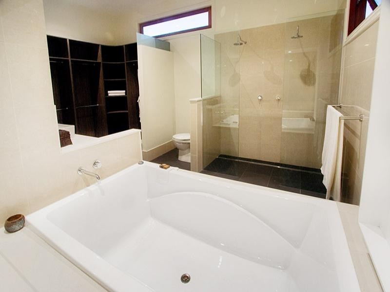 27 Howie Street, Clayfield QLD 4011