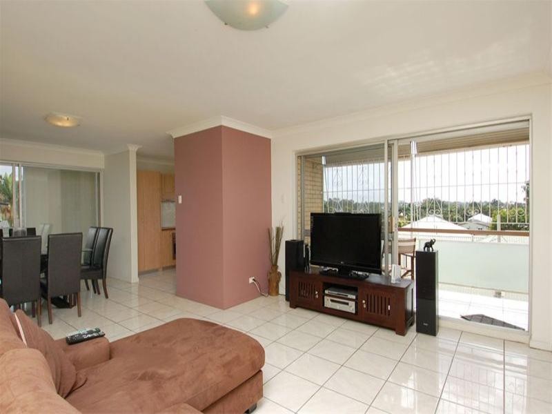 4/12 Attewell Street, Nundah QLD 4012